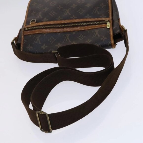LOUIS VUITTON Monogram Messenger Bosphore PM Shoulder Bag - Picture 7 of 16